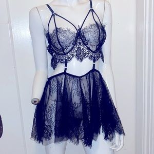 NWOT Black Lace and ribbon Accenture lingerie C cup
